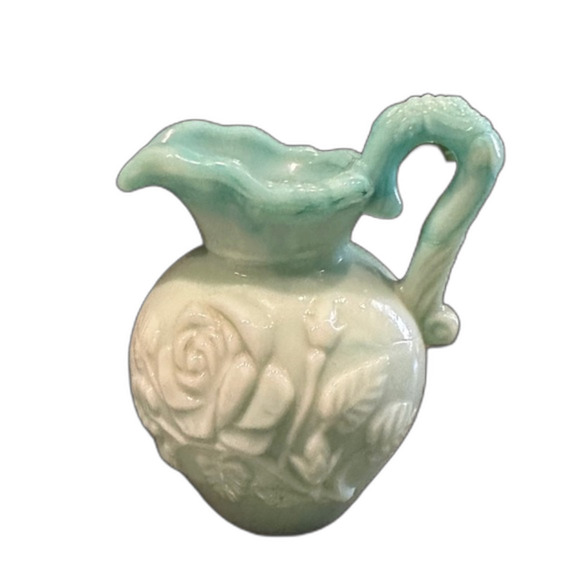 AVON Milk Glass Victorian Rose Pattern Pitcher & Soap‎ Dish - Picture 8 of 14